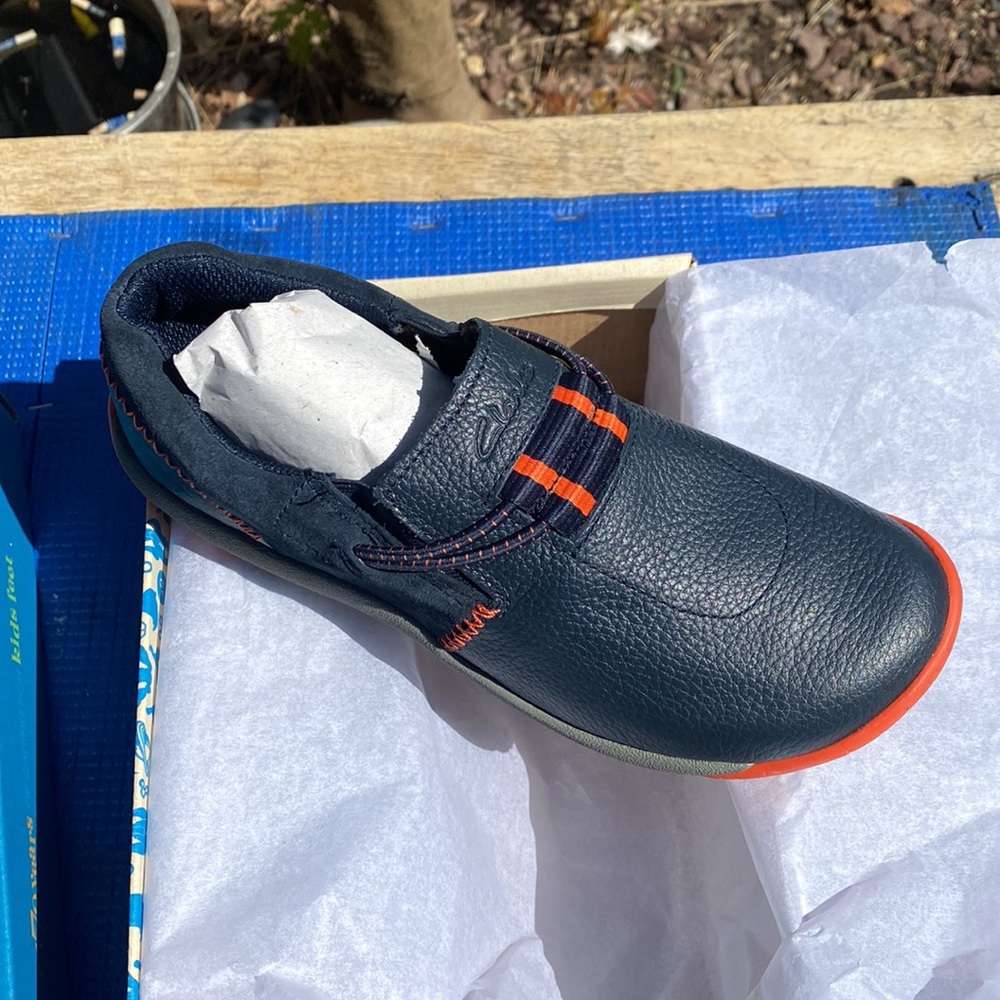 Original Clarks boys sneakers Color:blue width:W